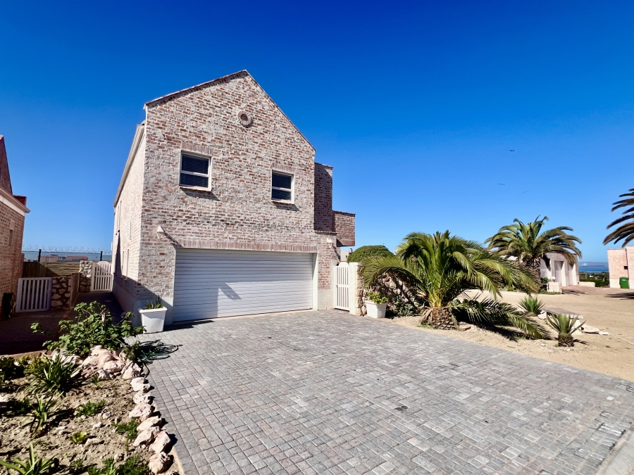 3 Bedroom Property for Sale in Bluewater Bay Western Cape